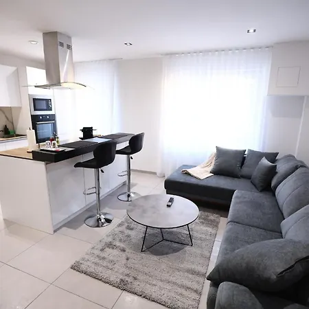 Apartament Jam *