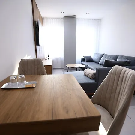 Apartament Jam *