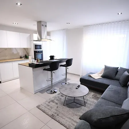 Apartament Jam *
